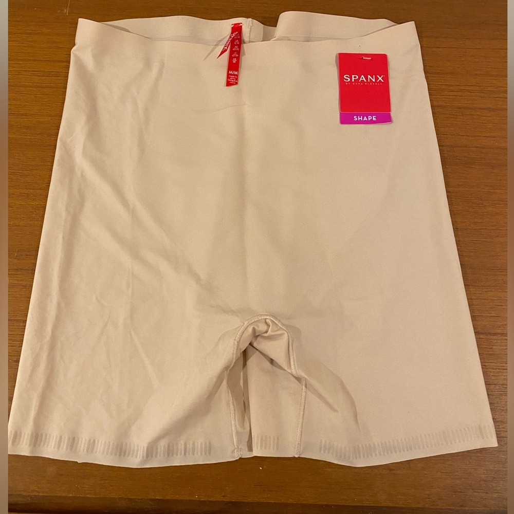 NWT Spanx Thinstincts Girl Short Shapewear, soft nude, size M